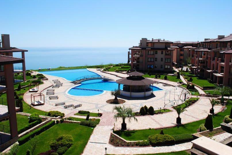 Sea View & Infinity Pool Apartments In Kaliakria Resort Балчик Екстер'єр фото